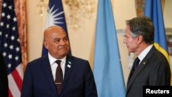 资料照：美国国务卿布林肯在华盛顿会晤到访的密克罗尼西亚联邦总统戴维·帕努埃洛。（2022年9月29日）