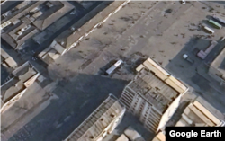 한국 에어로시티 버스 주변으로 인파가 몰려 있다. 자료=Airbus (via Google Earth)