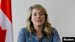 Melanie Joly