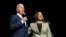 Le président Joe Biden, à gauche, et la candidate démocrate à la présidence, la vice-présidente Kamala Harris, s'expriment à Largo, dans le Maryland, le 15 août 2024.