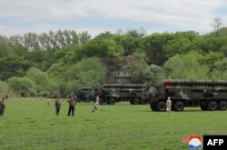 22일 북한 비공개 장소에서 진행된 핵반격가상종합전술훈련. 북한 관영매체 조선중앙통신이 23일 보도.