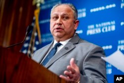 Sekretar Mornarice SAD Karlos del Toro govori u Vašingtonu, 21. februara 2023.