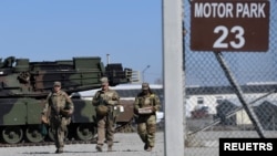 资料照片：驻德国的一个美国陆军基地。(2022年3月11日)