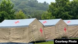 2024年4月5日，台湾花莲震后，设在花莲中华国小的受灾户收容中心（台湾逢甲大学通识教育中心助理教授林展晖拍摄并提供）