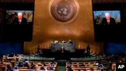 FILE - Presiden Palestina Mahmoud Abbas berpidato di sesi ke-77 Majelis Umum PBB di markas besar PBB, 23 September 2022. (AP/Julia Nikhinson, File)