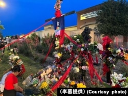 5月11日艾伦奥特莱斯悼念活动现场。(李慕提供)