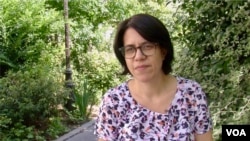 Članica gradske skupštine Pariza Mod Lelivr je autorka plana Pariz na 50 stepeni (Foto: VOA/Lisa Bryant)