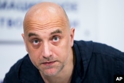 资料照：2017年2月21日，俄罗斯民族主义作家扎哈尔·普里勒平在俄罗斯莫斯科举行的一场新闻发布会上。