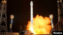 지난해 11월 북한이 발사한 정찰 위성인 만리경-1호. (자료화면)