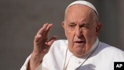 Paus Fransiskus minta maaf karena menggunakan bahasa vulgar tentang kaum gay (foto: dok). 