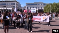 Osmomartovski marš u Podgorici (Foto: VOA)