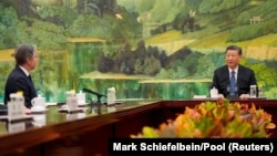 中国国家主席习近平2024年4月26日与到访的美国国务卿安东尼·布林肯（Antony Blinken）在北京人大会堂举行会谈。（媒体联访照片）