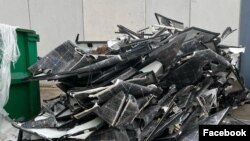 Tumpukan sampah panel surya yang siap di daur ulang.(Facebook/LotusEnergyCoop)