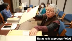 Volunteering with the Chinese Exclusion Act project at the National Archives at Seattle, Rhonda Farrar found a file on her father.