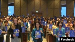 ក្រសួង​កិច្ចការ​នារី​ចេញ​យុទ្ធសាស្ត្រ​នារីរតនៈ​ទី៦​ដើម្បី​លើក​កម្ពស់​សមភាព​យេនឌ័រស្រ្តីនៅ​ថ្ងៃទី​៨ ខែមេសា។(Facebook/ក្រសួងកិច្ចការនារី)