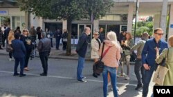 Protest podrške uhapšenom bivšem specijalnom tužiocu Milivoju Katniću (Foto: VOA)