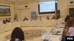 Predstavljanje istraživanja „Glas naroda o 'Putu mira' između Kosova i Srbije: Isticanje uloge žena” u Prištini (Foto: Budimir Ničić)