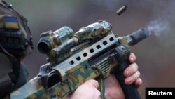 ARHIVA - Ukrajinski vojnik na poziciji blizu Bahmuta