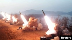 Foto yang dirilis oleh kantor berita Korea Utara KCNA pada 10 Maret 2023 menunjukkan pemandangan dari uji coba senjata yang dilakukan militer Korea Utara di lokasi yang tidak disebutkan. (Foto: KCNA via Reuters)