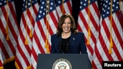 Wakil Presiden Kamala Harris menghadiri kampanye di SMA West Allis di Wext Allis, Wisconsin, Selasa, 23 Juli 2023. (Foto: Vincent Alban/Reuters)