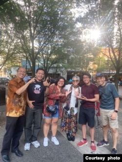 (ki-ka) Kenneth Hendrata, Bayu Aryoyudanta, Fanny Tashia, Janni Morales, Firdaus Indradhirmaya, Adri Rivai (dok: Indonesians in Pittsburgh)