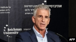 Kepala agen mata-mata Israel Mossad, David Barnea, berbicara dalam Konferensi Institut Internasional untuk Anti-Terorisme (ICT) di Herzliya, Israel, pada 10 September 2023. (Foto: AFP/Gil Cohen-Magen)