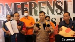 
Satgas TPPO Polda Bali menangkap tiga orang pelaku kasus yang akan mengirim PMI ilegal ke Jepang.foto humas Polda Bali