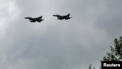 Ukrajinski lovci F-16 na Dan ukrajinskog vazduhoplovstva, 4. avgusta 2024. 