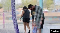 Rashlađivanje u jednom od parkova u Finiksu