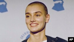 Pažnju svetske muzičke scene Šinejd O'Konor skrenula je 1990. obradom hita popularnog muzičara Prinsa – koja je zabeležila skoro 400 miliona pregleda na servisu Jutjub. (Foto: AP)