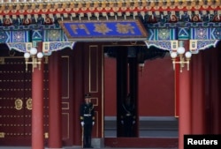 资料照:中共中央政府所在地中南海新华门