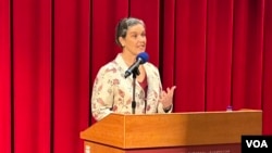 美国在台协会(AIT)处长孙晓雅12月4日于台湾大学发表年终政策演说。（美国之音特约记者杨安摄影）