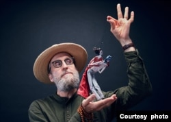 Blair Thomas, pendiri dan artistic director Chicago International Puppet Theater Festival (Foto: Saverio Truglia/Courtesy)