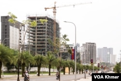 FILE - Construction sites in Preah Sihanouk province are seen abandoned, on Feb. 20, 2023. (Ten Soksreinith/VOA Khmer)