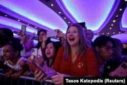 Para pendukung mantan presiden Donald Trump di konferensi "Road to Majority" di Washington, Sabtu, 24 Juni 2023. (Foto:Tasos Katopodis/Reuters)