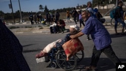 ជនជាតិ​ប៉ាឡេស្ទីន​ភៀសខ្លួ​ន​ចេញ​ពី​ភាគ​ខាង​ត្បូង​តំបន់​ហ្កាហ្សា​ កាល​ពី​ថ្ងៃទី ១០ ខែវិច្ឆិកា ឆ្នាំ២០២៣ ក្នុង​អំឡុងពេល​ដែល​មាន​ជម្លោះ​រវាង​អ៊ីស្រាអែល​និង​ក្រុម​ប៉ាឡេស្ទីន។