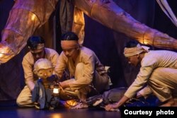 Adegan dalam cerita “A Bucket of Beetles” (courtesy Jacquie Manning)