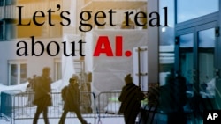 រូបឯកសារ៖ វេទិការសេដ្ឋកិច្ច​ពិភពលោក​នៅទីក្រុង Davos ប្រទេស​ស្វីស កាលពីថ្ងៃទី១៥ ខែមករា ឆ្នាំ២០២៤។ (AP)