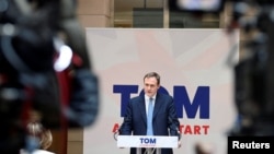 资料照：英国议会下议院外交事务委员会主席汤姆·图根哈特在参加保守党领导人竞选。（2022年7月12日）