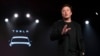 Elon Musk Jual Saham Tesla Senilai Hampir $4 Miliar