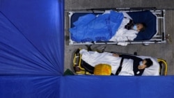 香港全民强检不排除禁足 人心惶惶现抢购潮