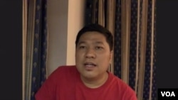 Denny Fachry, WNI di Kyiv yang berhasil dievakuasi ke Rumania (dok: VOA)