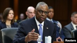 រដ្ឋមន្ត្រី​ការពារ​ជាតិ​សហរដ្ឋ​អាមេរិក​​លោក Lloyd Austin ក្នុងសវនាការ​គណៈកម្មាធិការសេវាកម្មប្រដាប់អាវុធព្រឹទ្ធសភាលើសំណើថវិការបស់លោកប្រធានាធិបតី Biden សម្រាប់ក្រសួងការពារជាតិ៕ (Reuters)