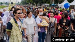 Suasana persiapan menjelang peragaan busana batik dengan cat walk sepanjang 600 meter pada perayaan Hari Batik Nasional tanggal 2 Oktober 2022 lalu (foto: courtesy).