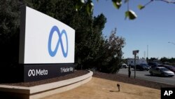 Znak kompanije Meta (AP Photo/Tony Avelar)