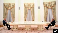 Predsednik Rusije Vladomir Putin tokom sastanka sa generalnim sekretarom UN Antonijom Guterešom, u Kremlju, Moskva, 26. aprila 2022.