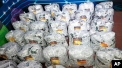 한국 자유북한운동연합은 지난 25일과 26일 경기도 김포에서 대북 전단 100만 장을 날려 보냈다며 사진을 공개했다.