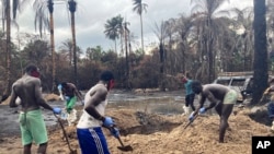 Lokacin da ake binne mamatan a jihar Imo