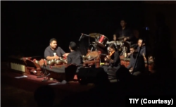 Pentas Teater Inklusi Yogyakarta juga dihiasi musik pengiring dari seniman muda. (Foto: Courtesy/TIY)