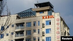 Hotel di kawasan Shahr-e-Naw rusak akibat serangan ISIS-Provinsi Khorasan (ISKP) di Kabul, Afghanistan, 13 Desember 2022. (Ali Khara/REUTERS)